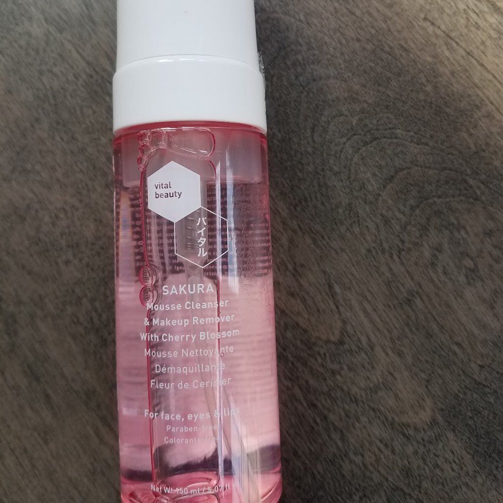 SAKURA Face Cleanser & Makeup remover unisex sealed
